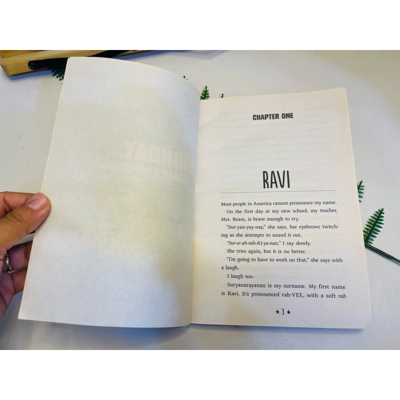 [Sách 2hand từ US] Like new 90% -  Save Me a Seat – Gita Varadarajan 473005