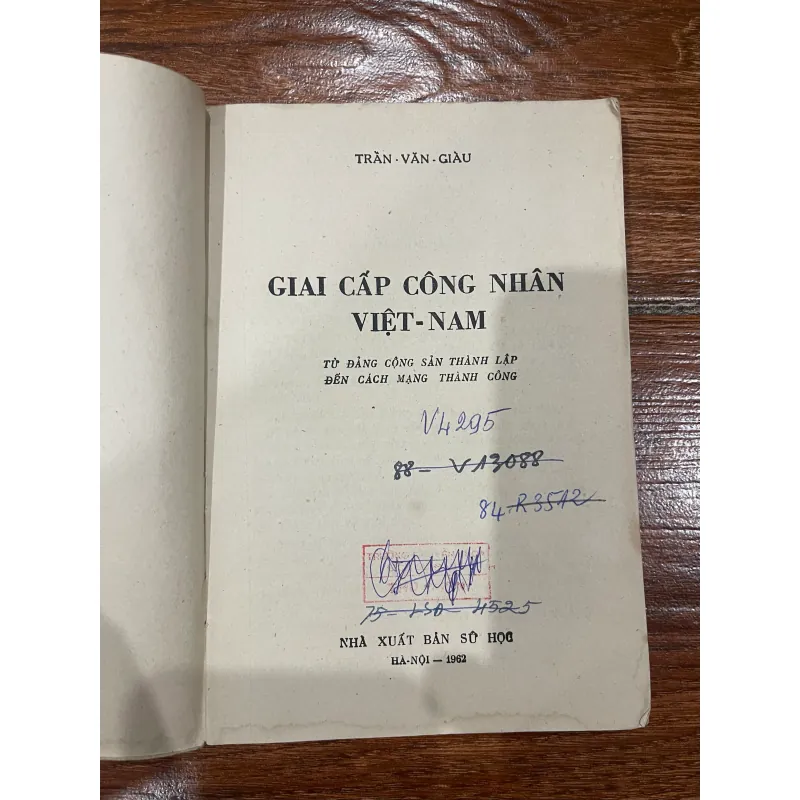 Giai cấp công nhân Việt - Nam. Tập 1 1930-1935 (19) 576394