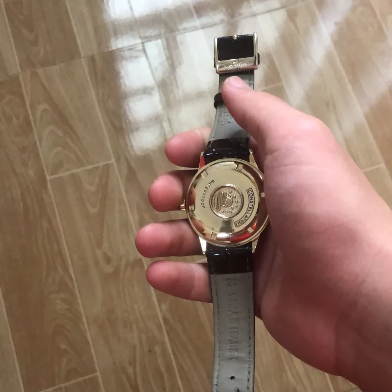 Đồng hồ da nam giới Omega Constellation màu vàng 926749