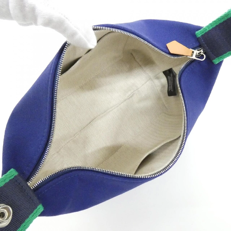 Túi xách Hermès Braid A Black PM 103222M 623027