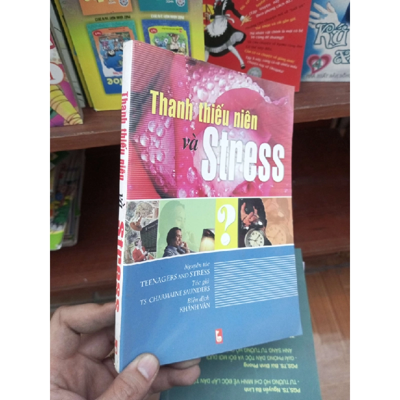 Thanh thiếu niên và stress - Saunders 2004 Sách tâm lý học - giới tính VAVO-AK19 935944