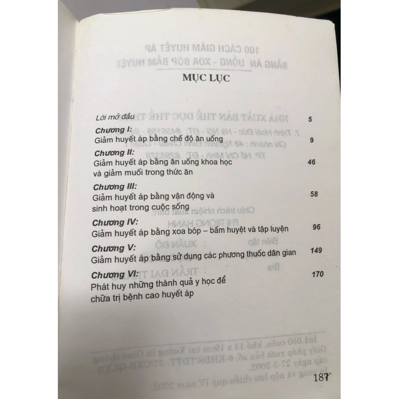 100 CÁCH GIẢM HUYẾT ÁP BẰNG ĂN UỐNG - XOA BÓP BẤM HUYỆT - 187 TRANG, NXB: 2002 300641