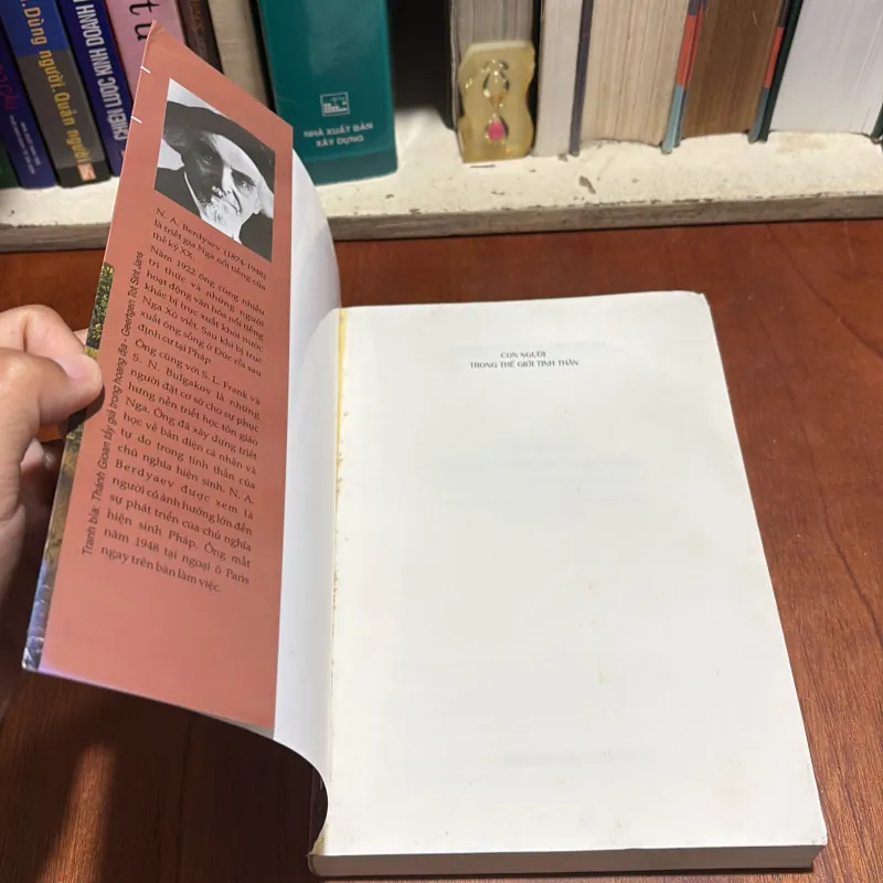 II Triết Học: Con Người Trong Thế Giới Tinh Thần - NIKOLAI ALEXANDROVICH BERDYAEV - 2017 907633