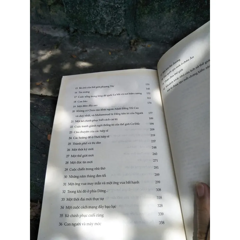 Chuyện Nhỏ Trong Thế Giới Lớn 603353