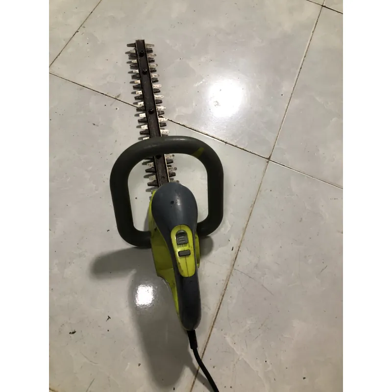 Máy cắt tỉa hàng rào Nhật 800409