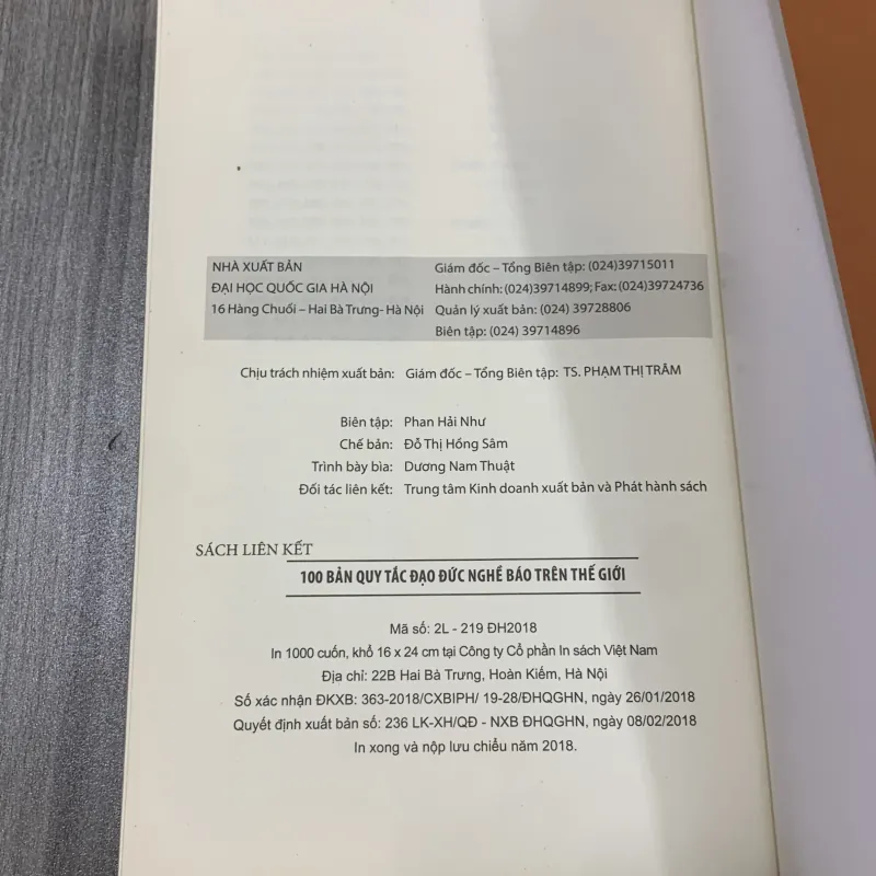 100 bản quy tắc đạo đức nghề báo trên thế giới. 7b1 1026391