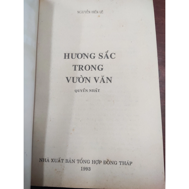 HƯƠNG SẮC TRONG VƯỜN VĂN I & II 329950