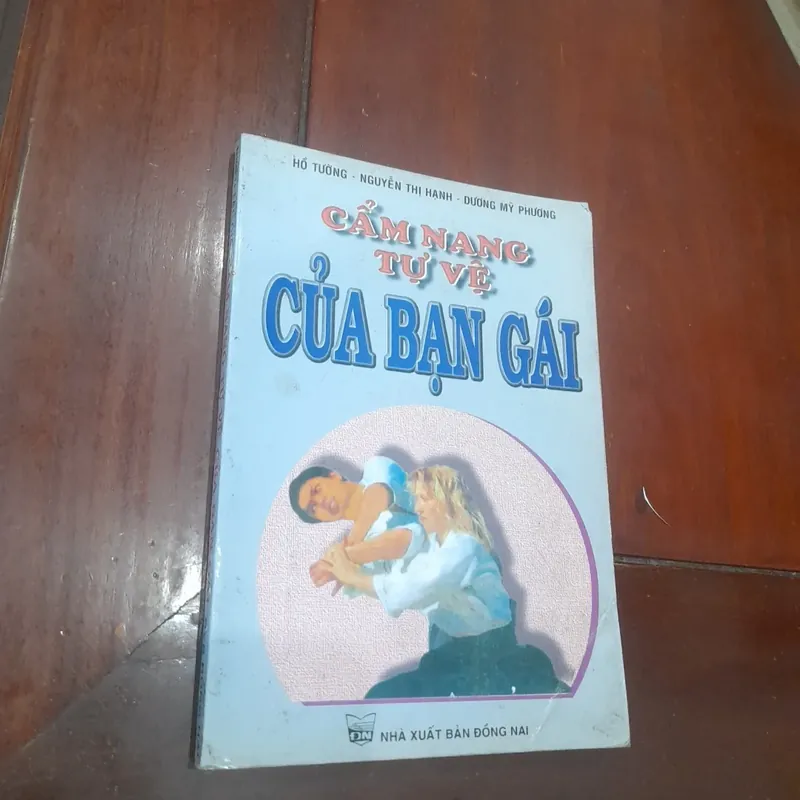 Cẩm nang tự vệ CỦA BẠN GÁI 703871