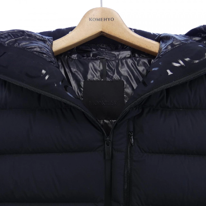 Áo khoác lông vũ MONCLER 642098