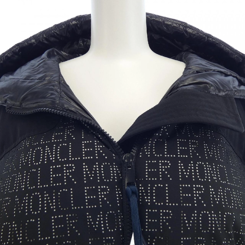 Áo khoác lông vũ MONCLER 642552