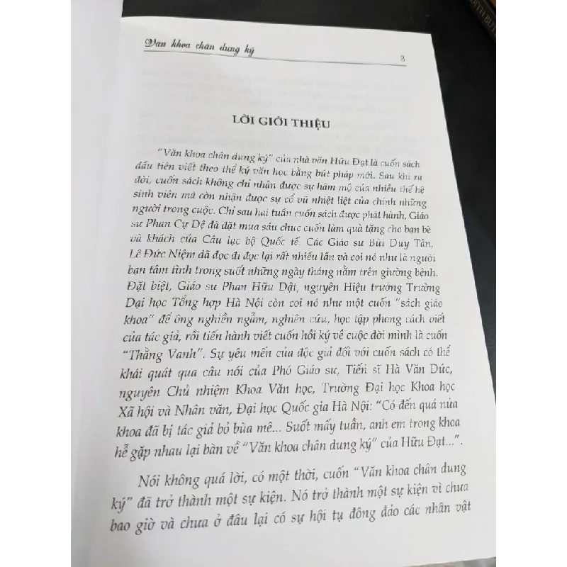 Văn khoa chân dung ký - Hữu Đạt 673836