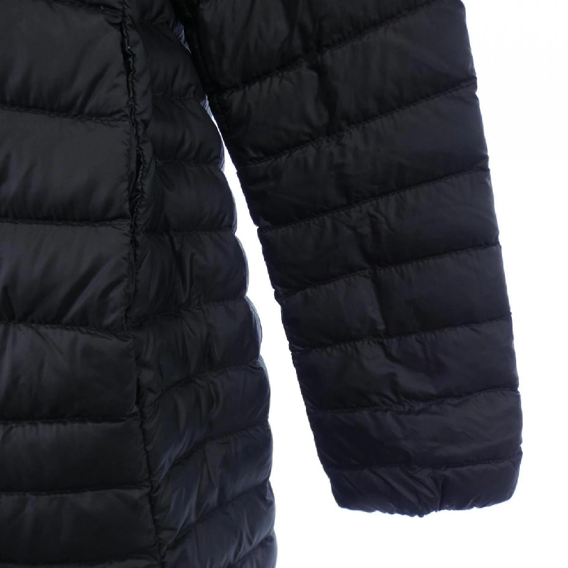 Áo khoác lông vũ MONCLER 636338