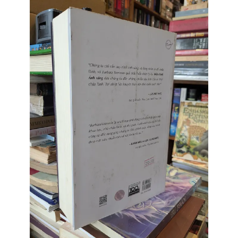 Hiện hình ánh sáng - Barbara Ann Brennan 601482