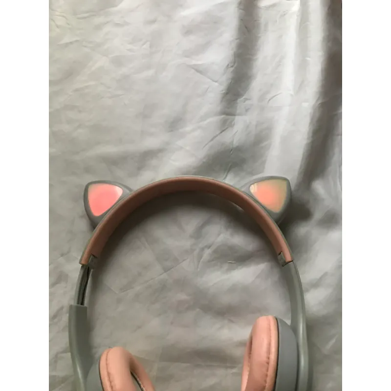 Tai nghe Tai Mèo đèn Led, không kèm cáp sạc 1032414