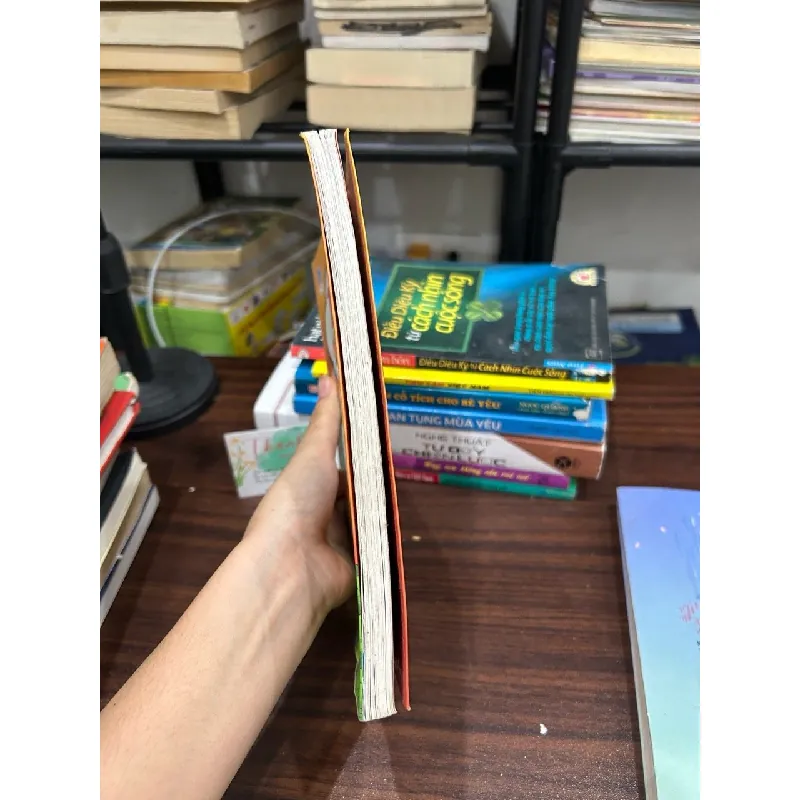 Khám phá thế giới động vật chạy trên mặt đất 2- 10 vạn câu hỏi vì sao- Tôn Nguyễn Vĩ 599717