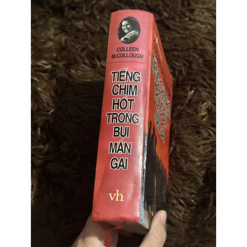 Tiếng chim hót trong bụi mận gai 705544