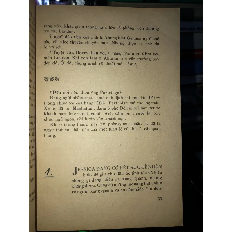 Bản tin chiều - Arthur Hailey  793159