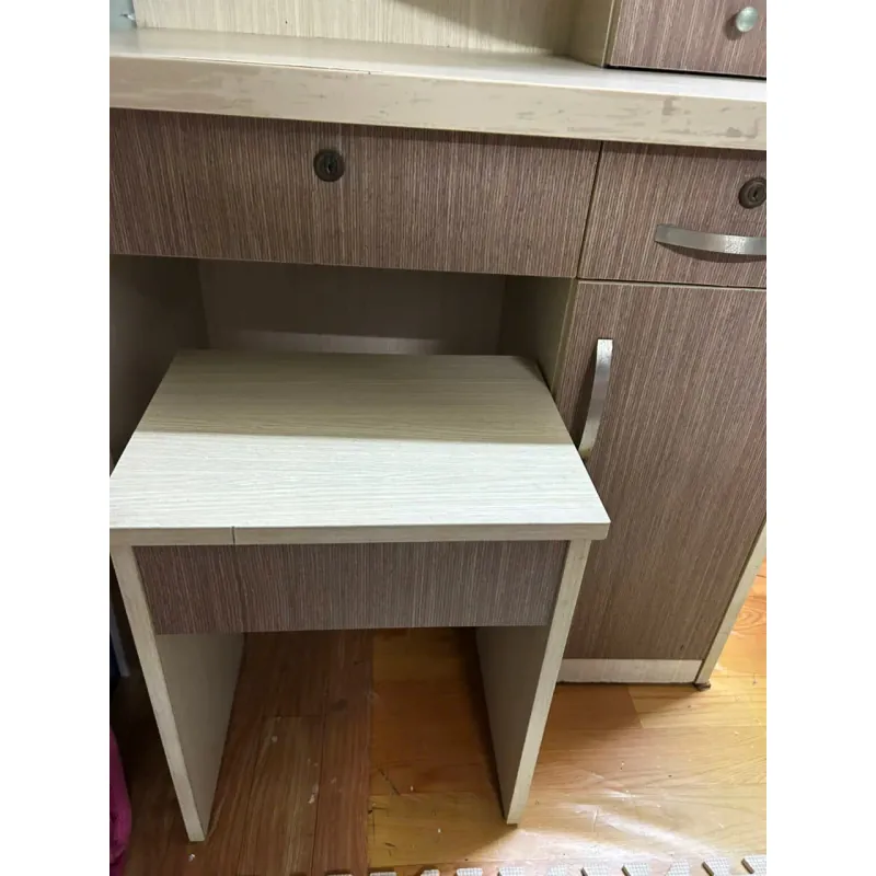 Bàn trang điểm 1023092