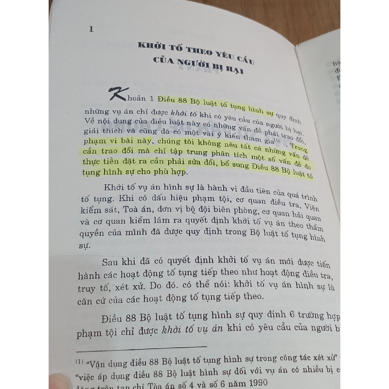 Pháp luật: Thực tiễn và án lệ - Đinh Văn Quế 758824