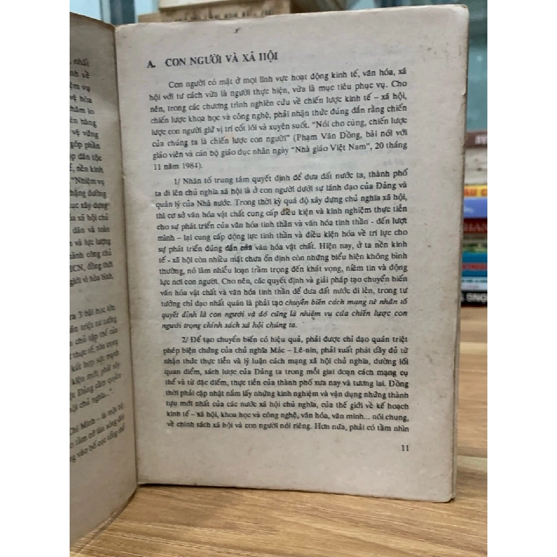Những vấn đề con người và xã hội 751104