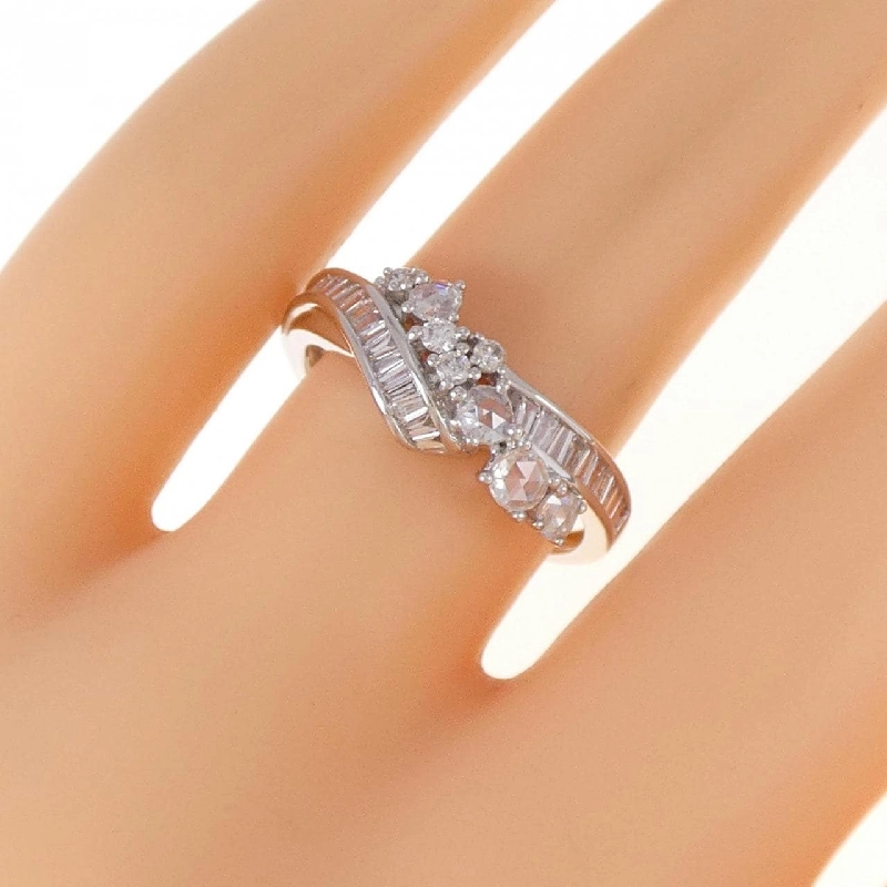 Nhẫn kim cương K18WG 0.55CT 673137