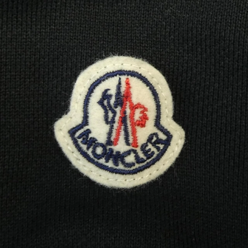 Moncler MONCLER 20938496000 Áo khoác lông 628000