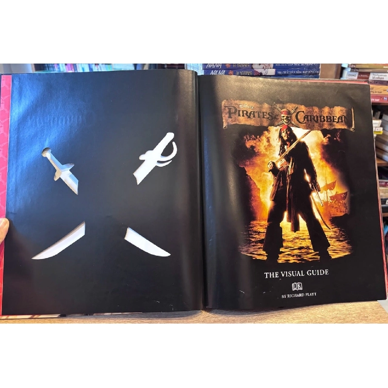 Pirates of the Caribbean: The Visual Guide 1003439
