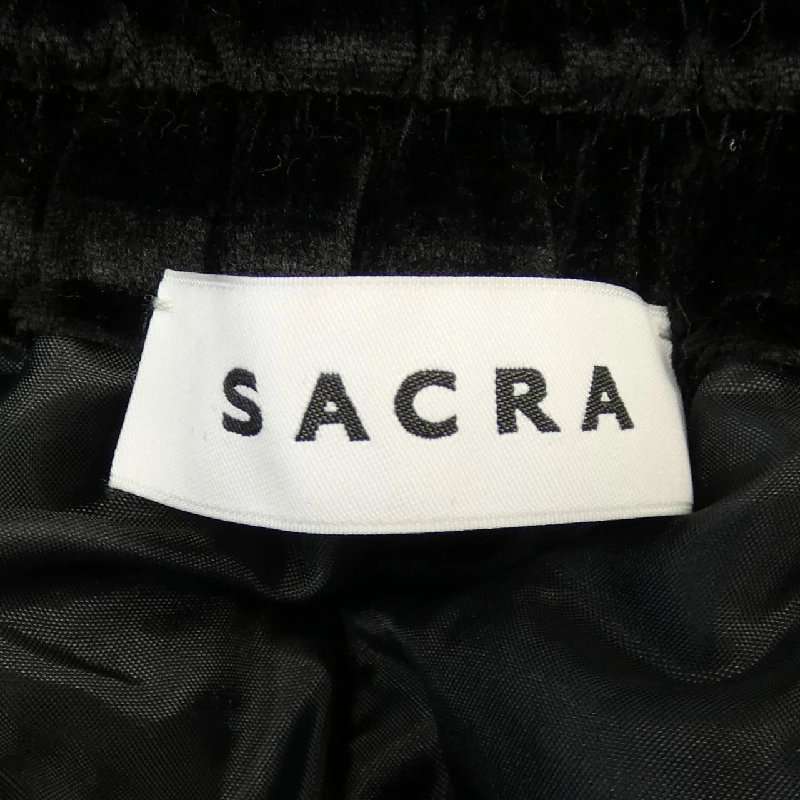 【Khuyến mãi】Quần SACRA 652176