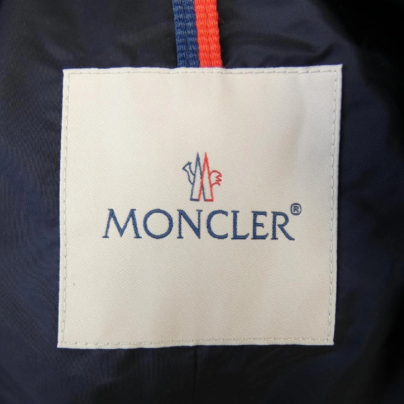 Áo khoác MONCLER RUTILICUS 630339