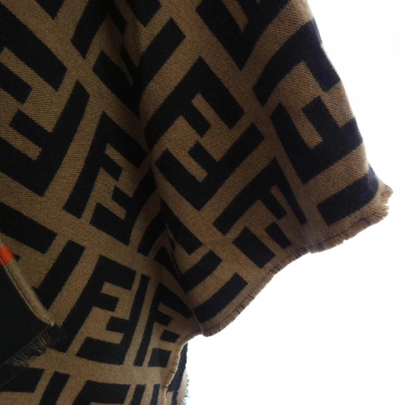 【Mã giảm giá】FENDI Cape 635164