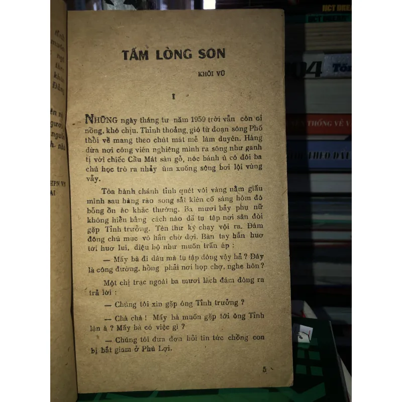 Người mẹ sinh cùng thế kỷ  786803