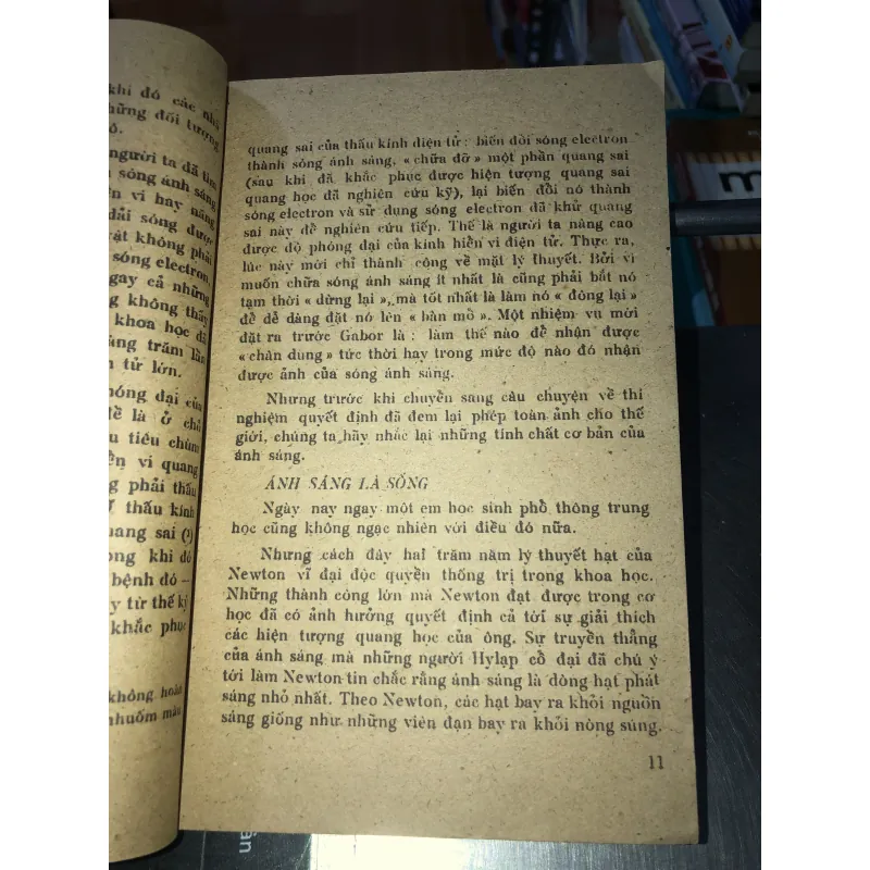 Chiếc gương thần kỳ - V. X. Frolov 928690