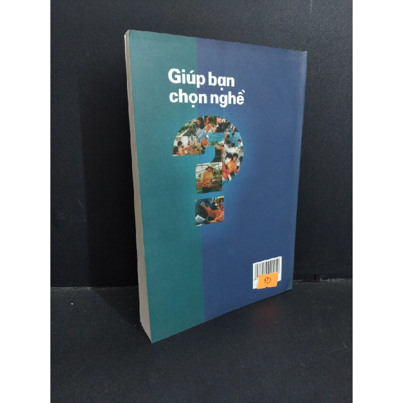 Giúp bạn chọn nghề mới 80% bẩn bìa, ố nhẹ 2004 HCM2811 Nhiều tác giả KỸ NĂNG 353591