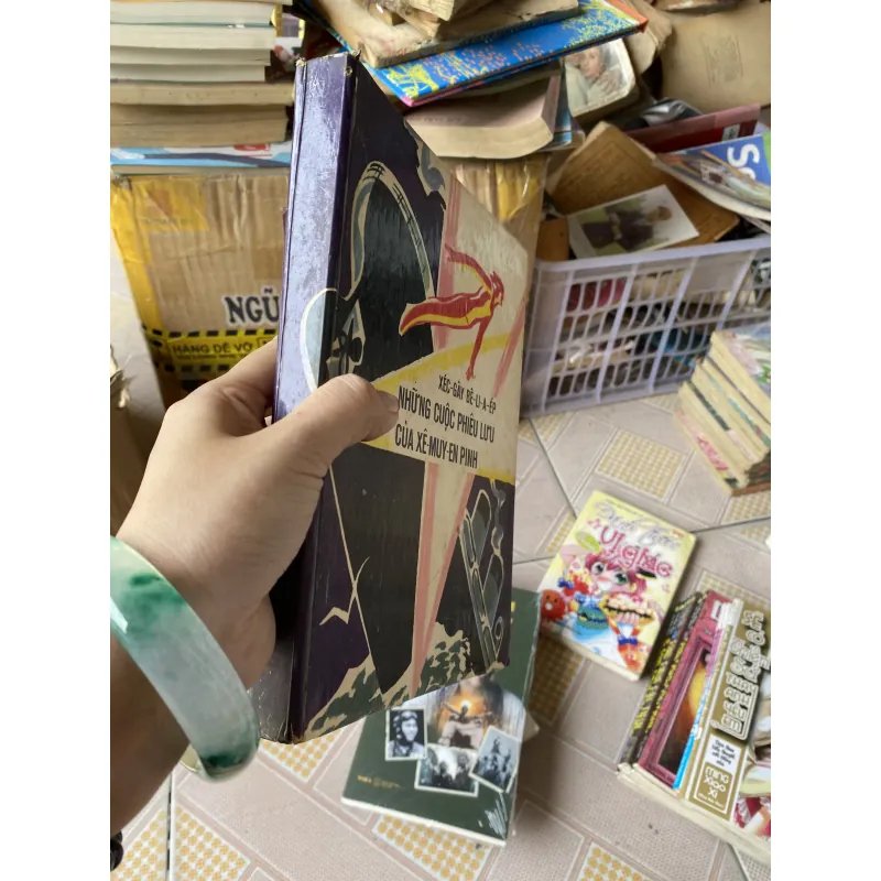 Những Cuộc Phiêu Lưu Của Xê-Muy-En Pinh" của tác giả Sergey Belyaev 976726