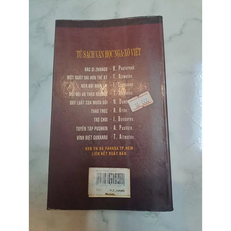 Những ngôi sao ban ngày Onga Béc gôn và Mối tình đầu Tuốc ghê nhép 697167