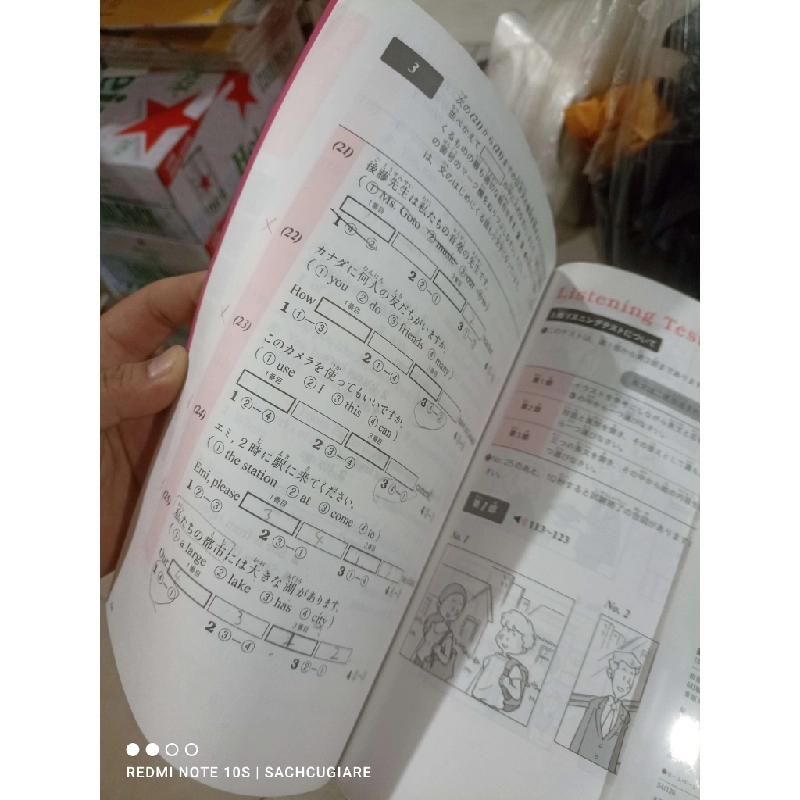 Sách bìa vàng hồng Tiếng Nhật có viết chì mới 80% Sách học tiếng Nhật HCM2702 930350