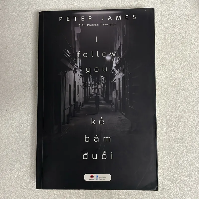 Kẻ bám đuôi 706284