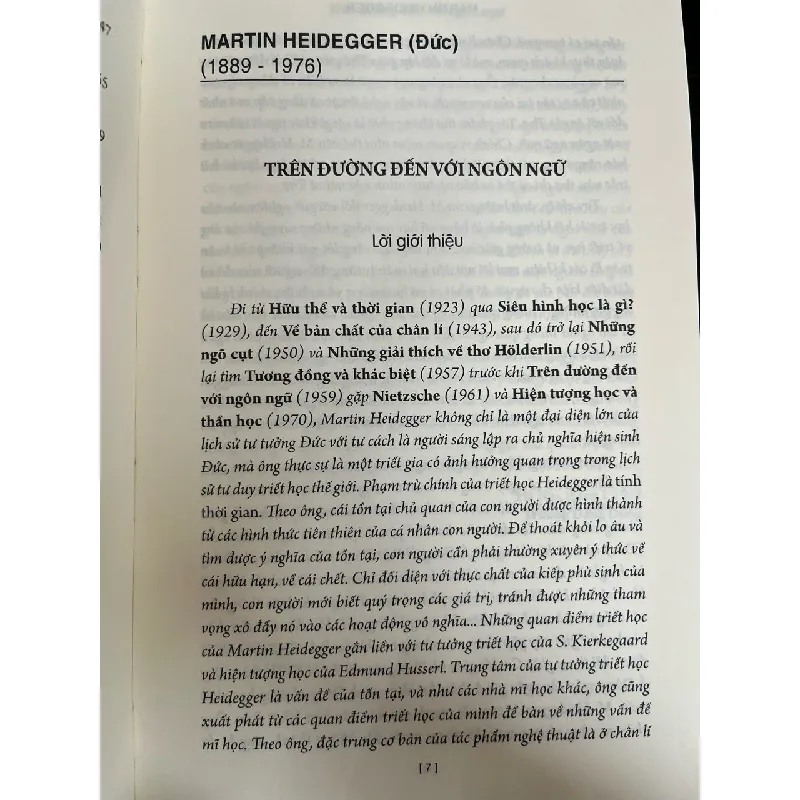 Lí luận văn học như là siêu khoa học - Trương Đăng Dung dịch 674432