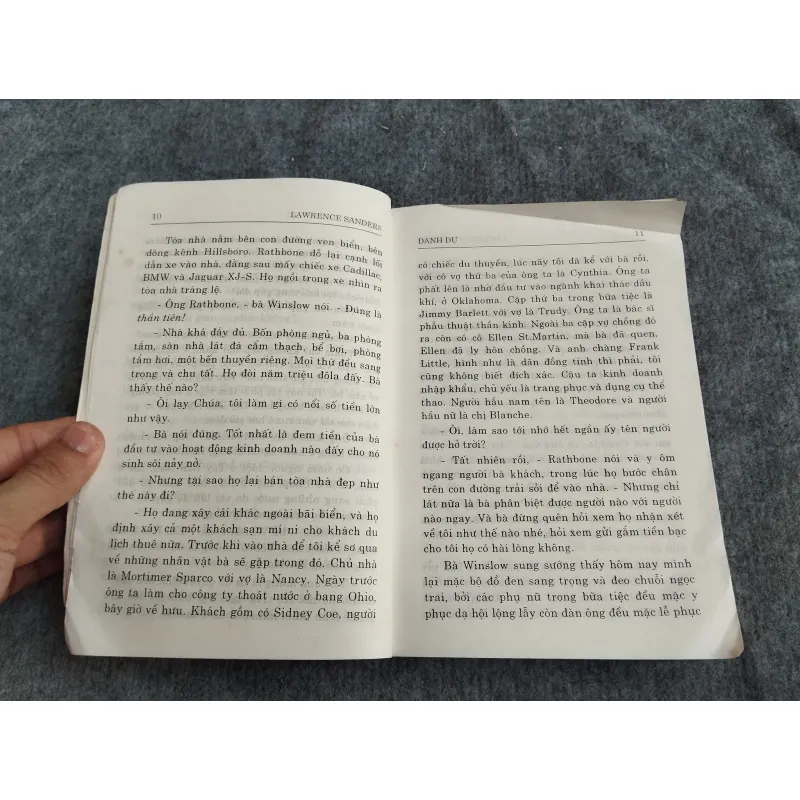 DANH DỰ - LAWRENCE SANDERS 574631