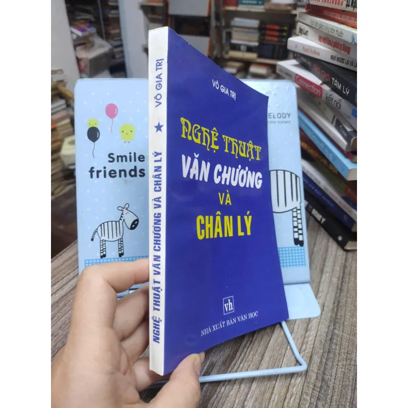 Sách: Nghệ thuật văn chương và chân lý (A1) - Tác giả: Võ Gia Trị 657113