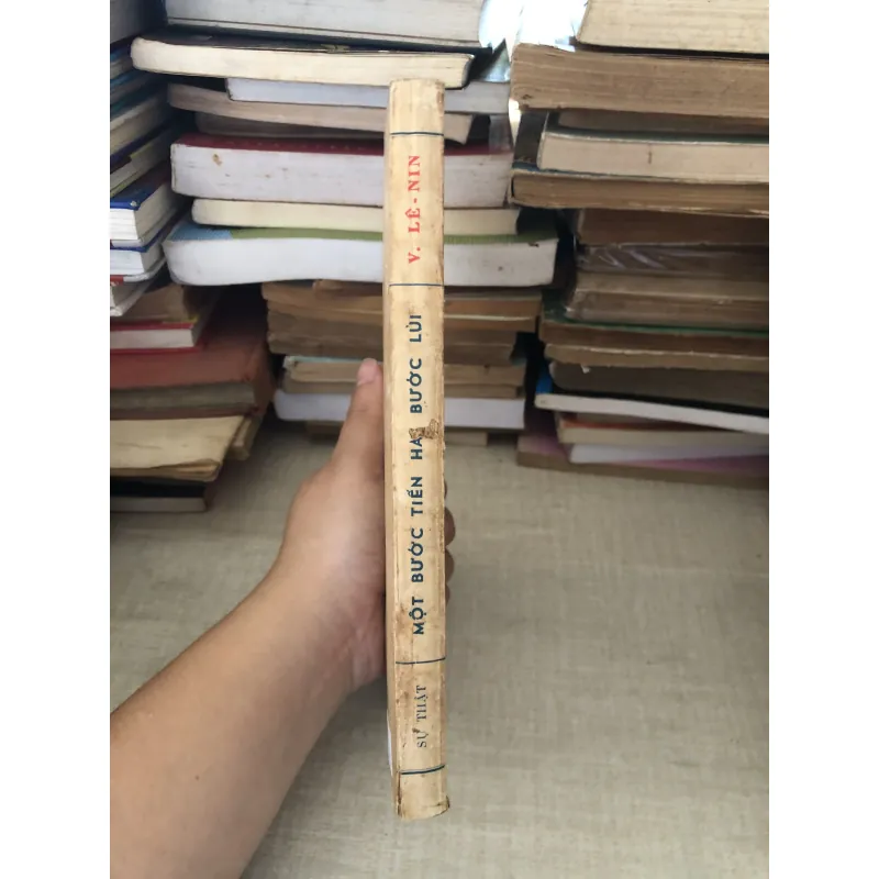 Một bước tiến hai bước lùi 995299