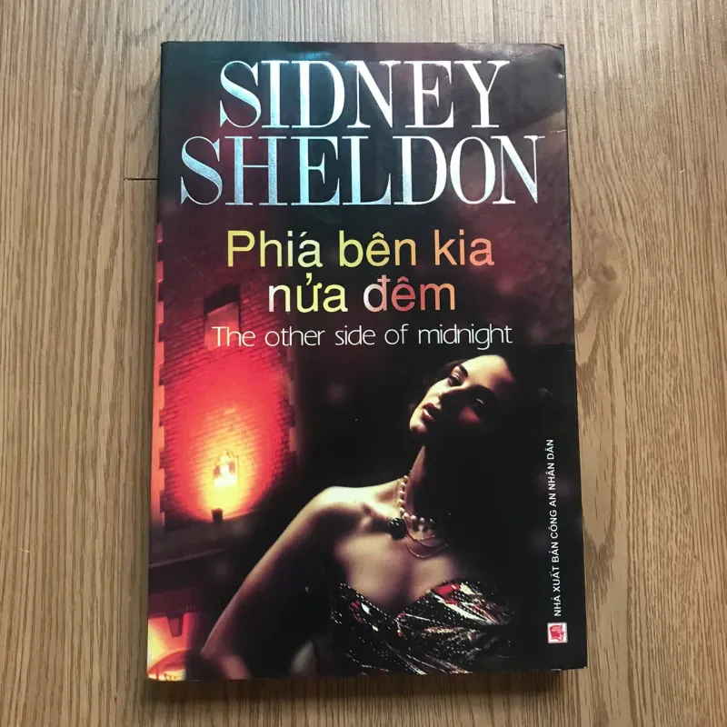 Phía bên kia nửa đêm - Sidney Sheldon 705209