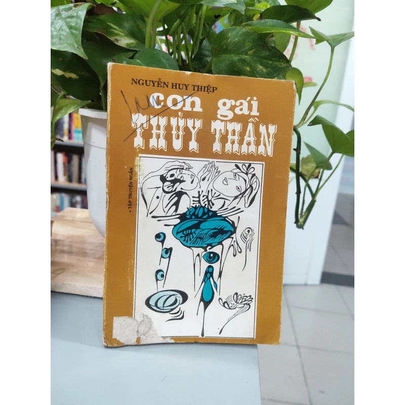 CON GÁI THỦY THẦN - NGUYỄN HUY THIỆP 326437