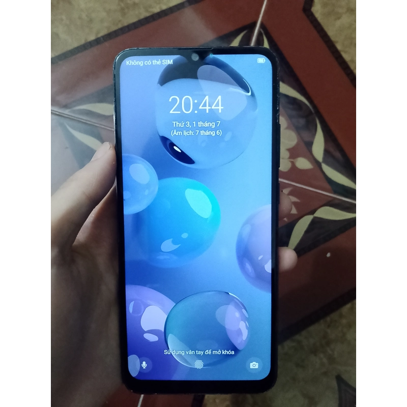 Điện thoại Vsmart Star 5 màu đen dùng tốt mặc dù vỏ xước 495454