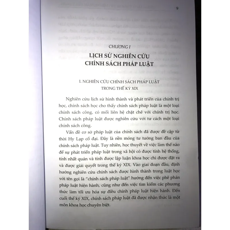Chính sách pháp luật - Những vấn đề lý luận và thực tiễn 704325