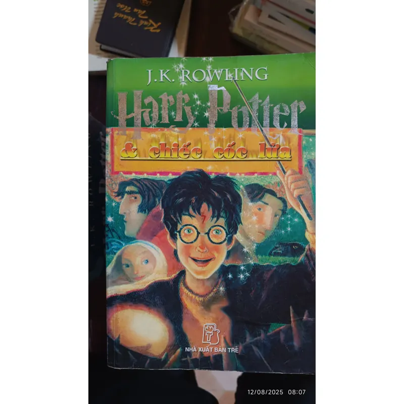 Harry Potter và Chiếc Cốc Lửa số La Tinh 4 nhũ bạc 493127