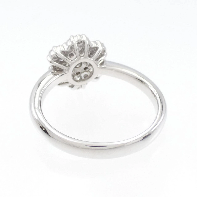 Nhẫn kim cương hoa K18WG 0.50CT 673087