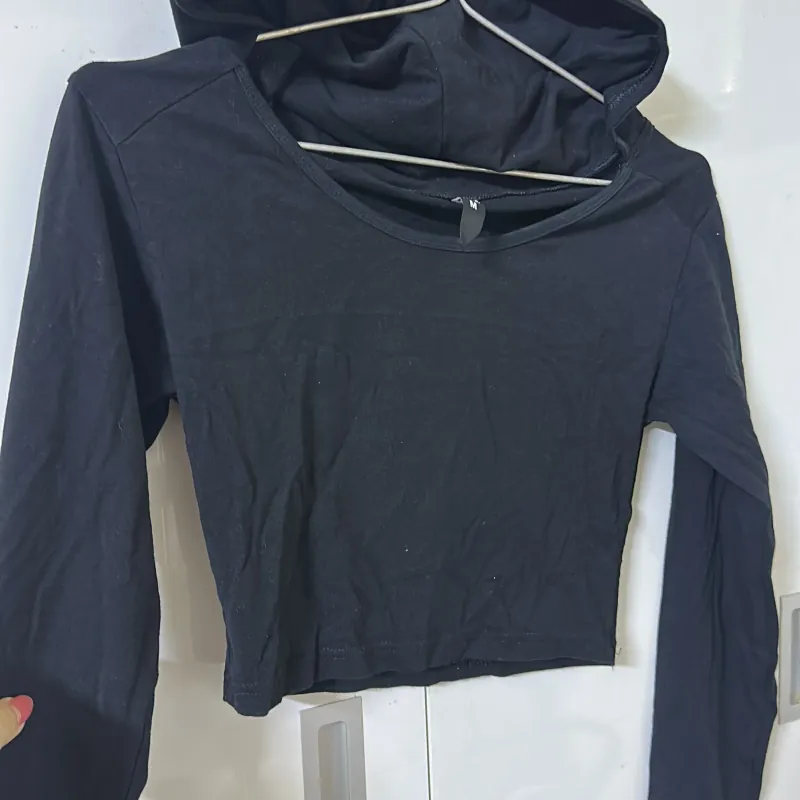 Áo thun croptop dài tay có mũ 971010