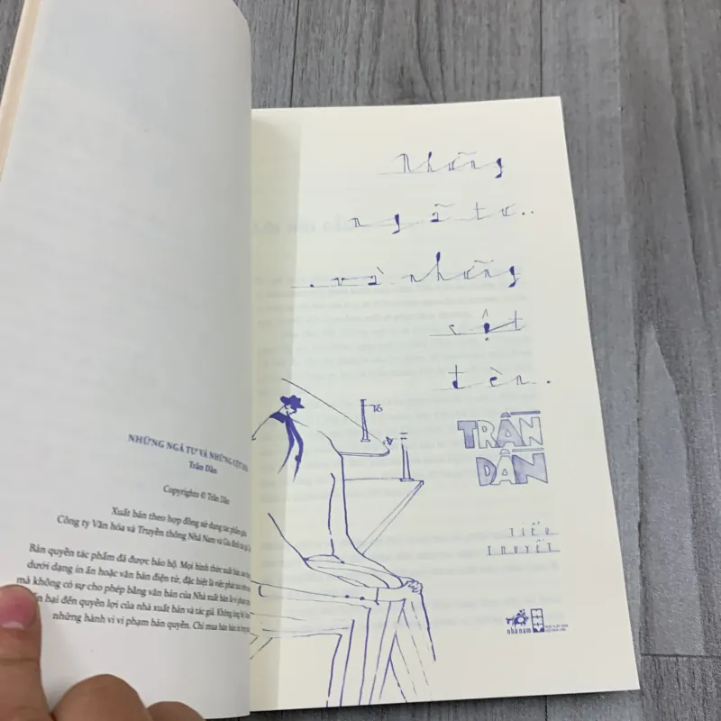 Những ngã tư và những cột đèn - trần dần. 1a1 787043