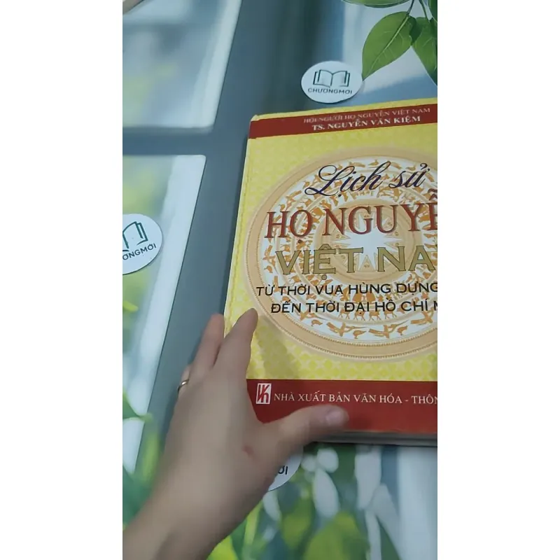 [MIỄN PHÍ BỌC SÁCH] Lịch Sử Họ Nguyễn Việt Nam - Từ Thời Vua Hùng Dựng Nước Đến Thời Đại  727377